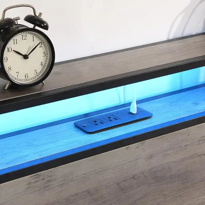 Base de cama de metal con cabecero de carga y luces LED